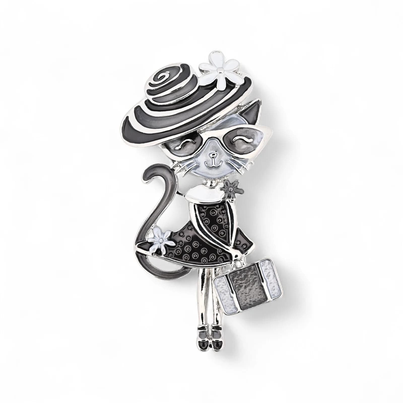 Broche chatte parisienne aimantée, dame féline au chapeau rayé, robe à pois et petite valise, noir et blanc